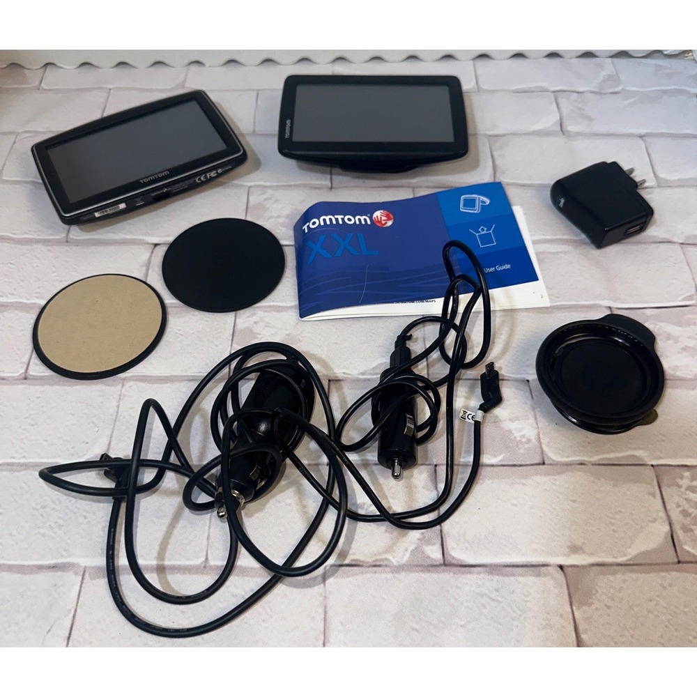 TomTom XXL GPS Navigation Bundle 5" Models 4EP0.001.01 4EN52 Car Chargers Mount